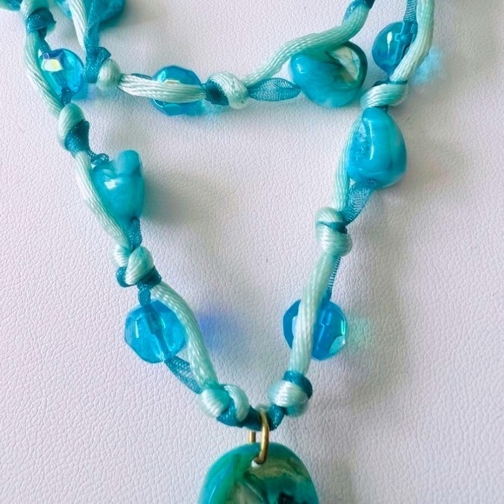 Double Turquoise Colored Chunky Beaded Necklace Large Flower Pendant Medallion - Picture 4 of 13